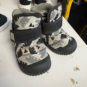 Bear Print Jan & Jul Boots